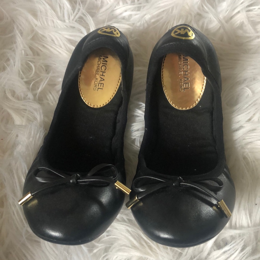 Micheal Kors Flats